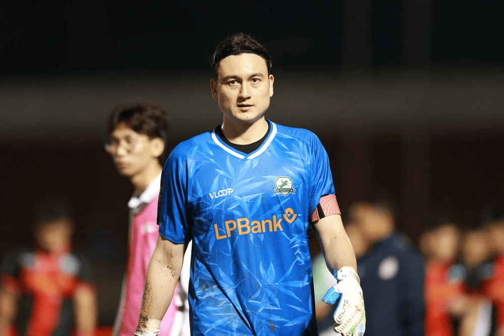ly-do-hlv-kim-sang-sik-khong-trieu-tap-thu-mon-dang-van-lam